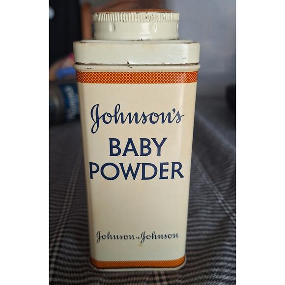 Tin can Johnson & Johnsons Baby Powder talc 9oz metal can- empty- .59 can-1950s - Picture 1 of 8